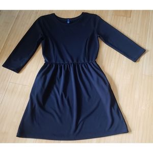 Gap Black dress medium